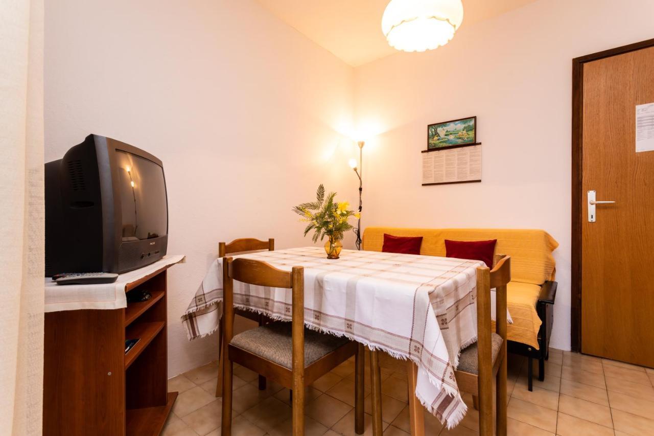 Rooms&Studio Apartment Mira Baška Exterior foto